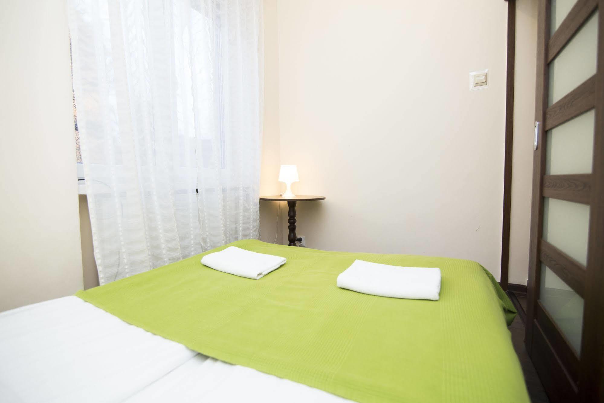 Rent A Flat Apartments - Korzenna St. غدانسك المظهر الخارجي الصورة